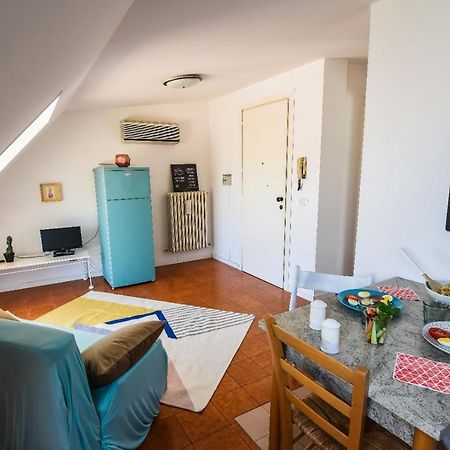 La Mansardina Vintage Apartment San Benedetto del Tronto Luaran gambar
